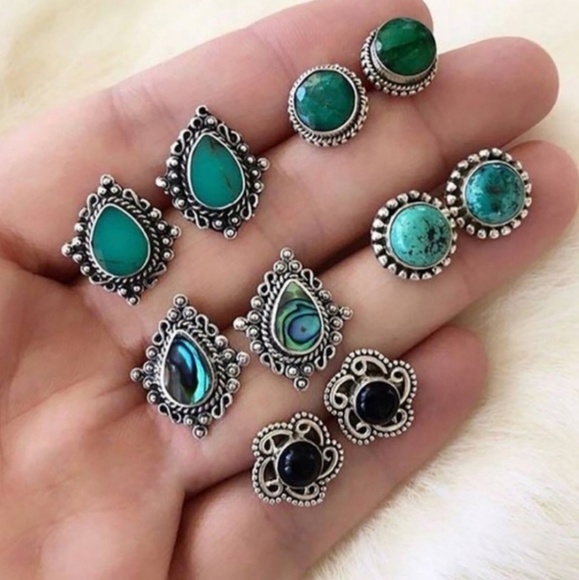 Jewelry - Fashion stud earrings